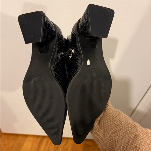 Topshop Black Croc-Embossed Ankle Boots - Picture 8 of 8